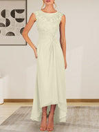 Champagnerfarbenes A-Linien-Chiffonkleid mit Rundhalsausschnitt und Spitze