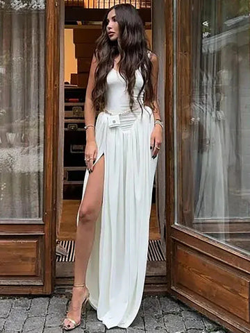 Vestido maxi negro de vacaciones con abertura alta