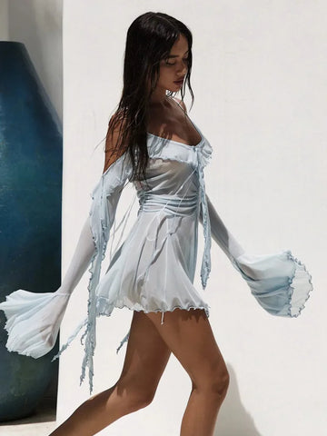 Vestido de vacaciones sexy de malla negra con mangas largas