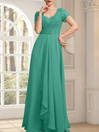 A-Linien-Kleid mit herzförmigem Herzausschnitt, bodenlang, aus Chiffon und Spitze, mit Perlenstickerei und Kaskadenrüschen – ideal für die Mutter der Braut