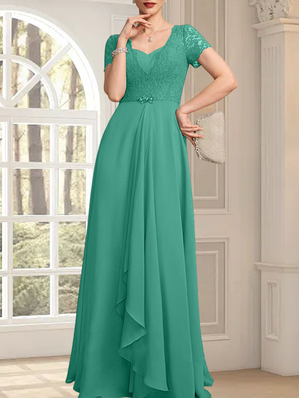 A-Linien-Kleid mit herzförmigem Herzausschnitt, bodenlang, aus Chiffon und Spitze, mit Perlenstickerei und Kaskadenrüschen – ideal für die Mutter der Braut