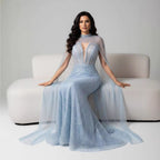 Luxuriöses Abendkleid in Nude, Perlenbesatz, mit Tüllschleppe, LA72189A
