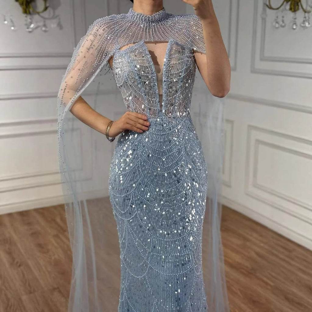 Luxuriöses Abendkleid in Nude, Perlenbesatz, mit Tüllschleppe, LA72189A