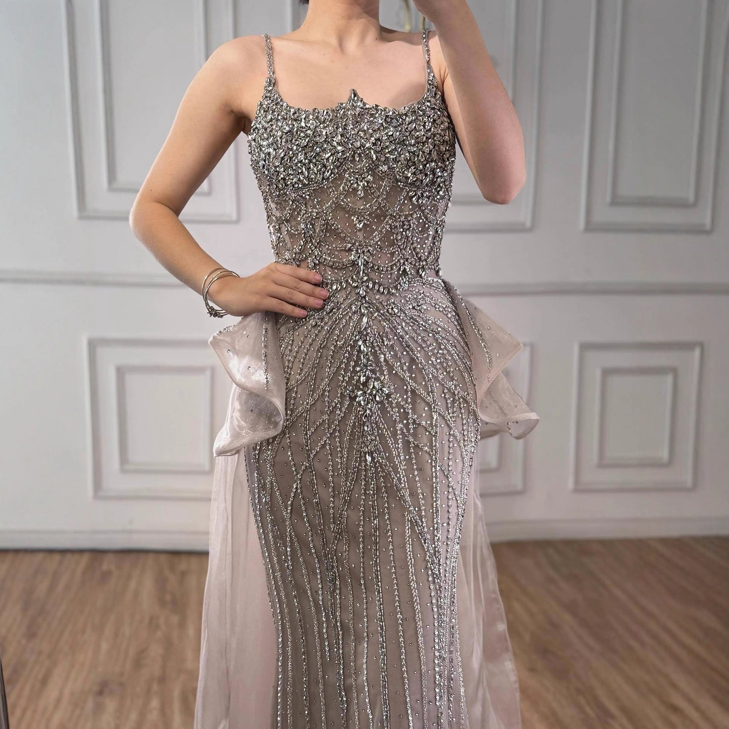 Vestido de noche de sirena con tirantes finos y cuentas de cristal color caramelo de lujo LA72810A