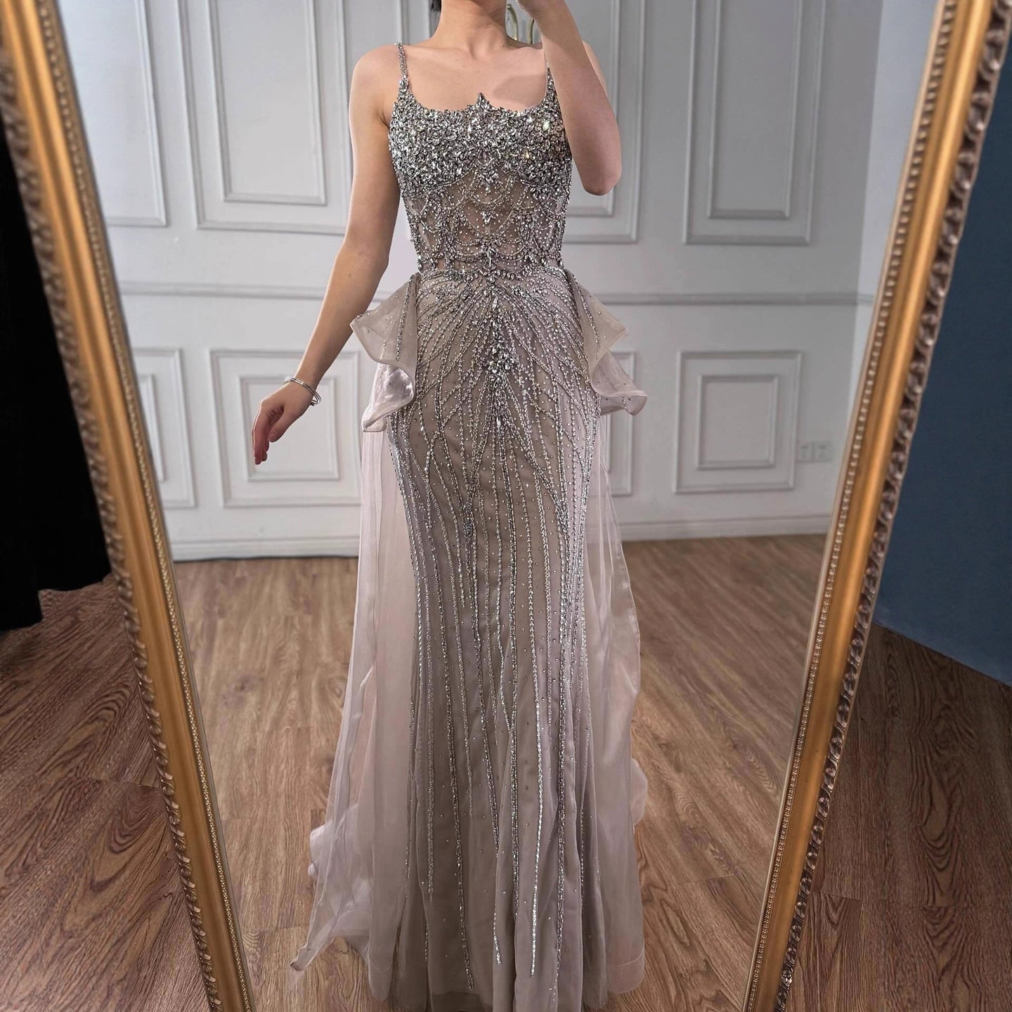 Vestido de noche de sirena con tirantes finos y cuentas de cristal color caramelo de lujo LA72810A