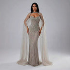 Luxuriöses, karamellfarbenes, perlenbesetztes Abendkleid mit Cape aus Dubai LA72811C