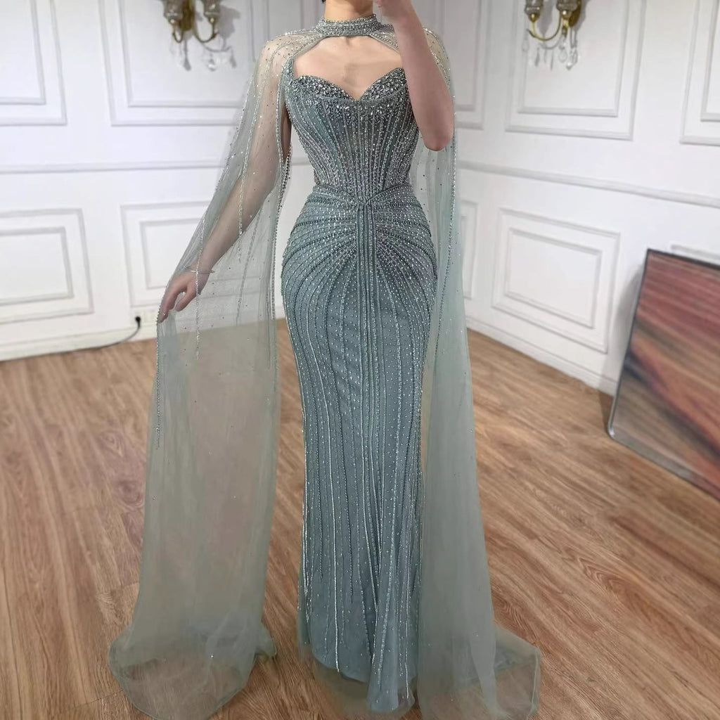 Luxuriöses, karamellfarbenes, perlenbesetztes Abendkleid mit Cape aus Dubai LA72811C