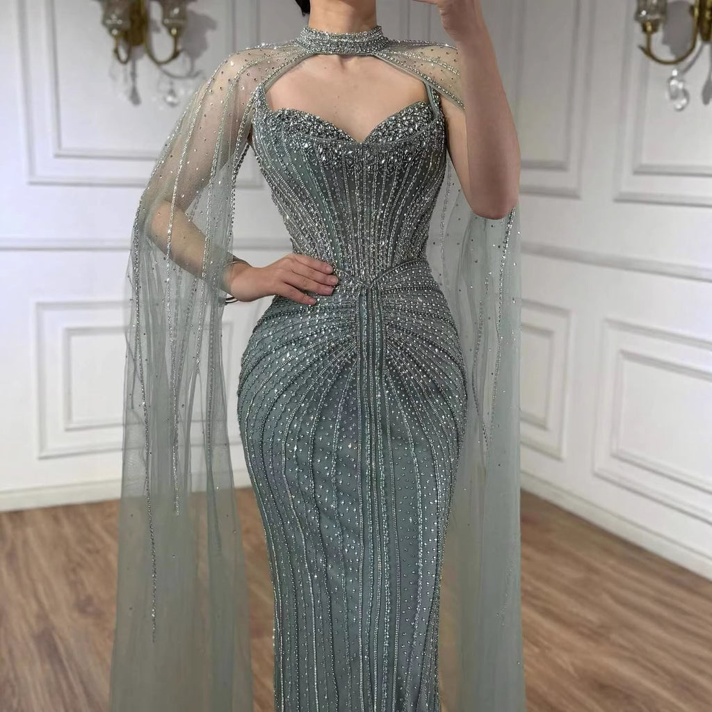 Luxuriöses, karamellfarbenes, perlenbesetztes Abendkleid mit Cape aus Dubai LA72811C