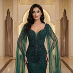 Luxuriöses, karamellfarbenes, perlenbesetztes Abendkleid mit Cape LA72992A