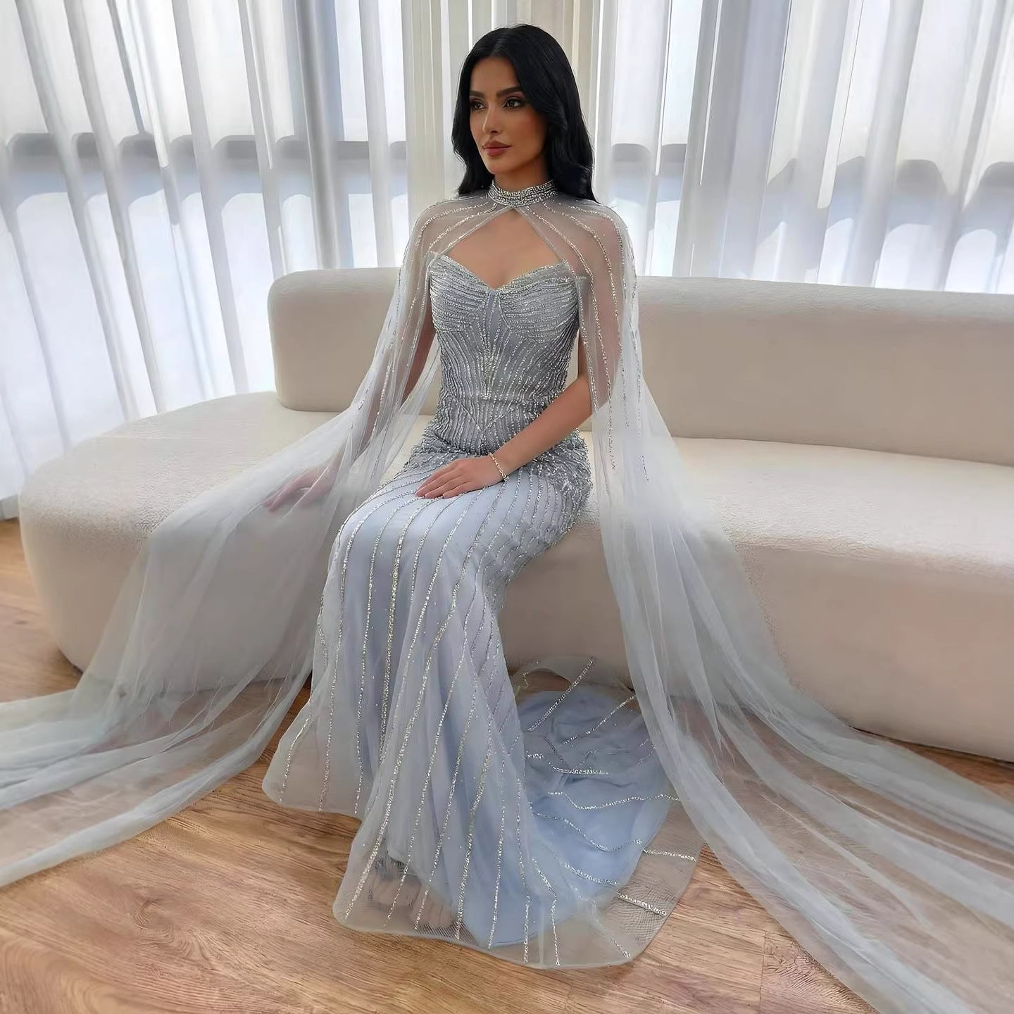 Luxuriöses, nudefarbenes Meerjungfrauen-Abendkleid mit Cape-Ärmeln LA73118