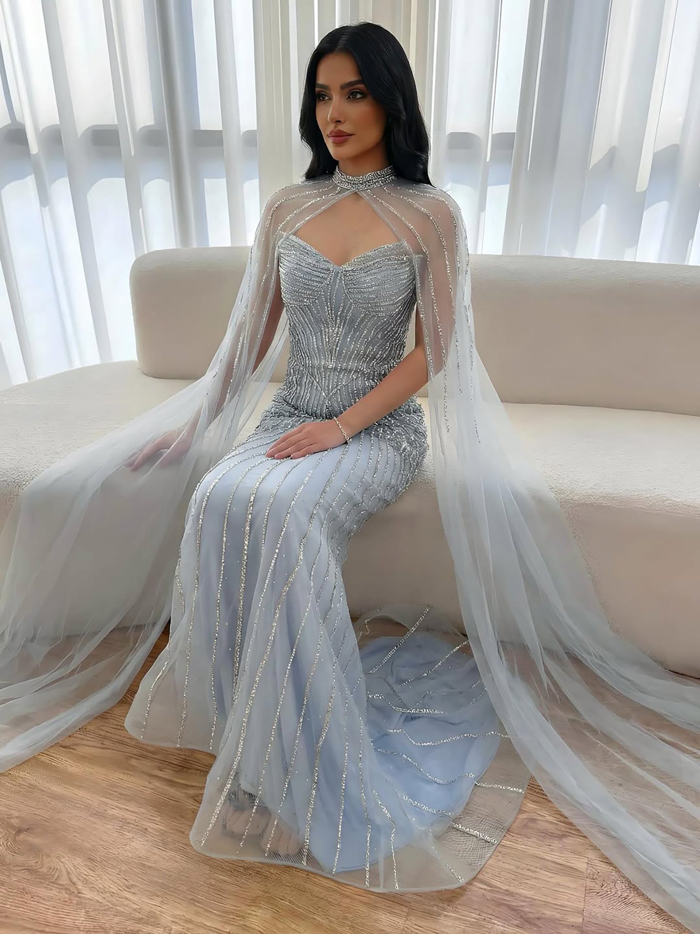 Luxuriöses, nudefarbenes Meerjungfrauen-Abendkleid mit Cape-Ärmeln LA73118