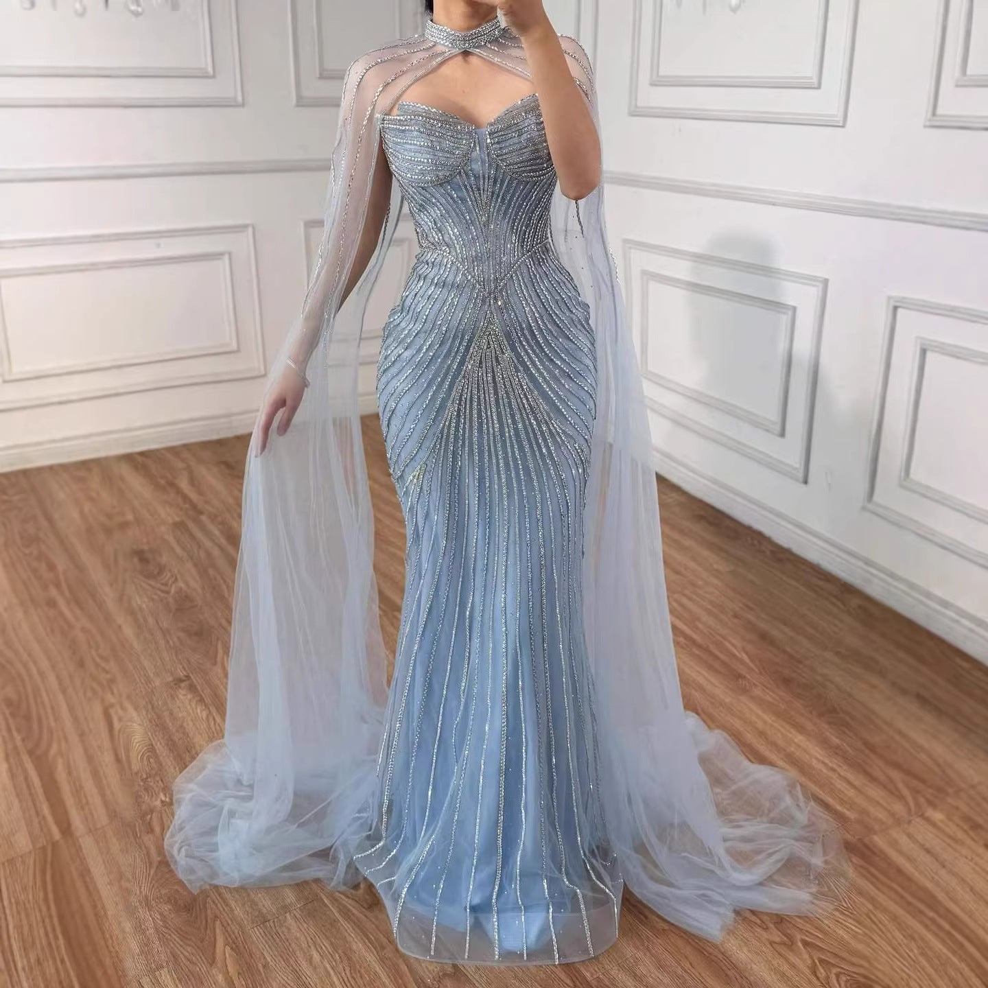 Luxuriöses, nudefarbenes Meerjungfrauen-Abendkleid mit Cape-Ärmeln LA73118
