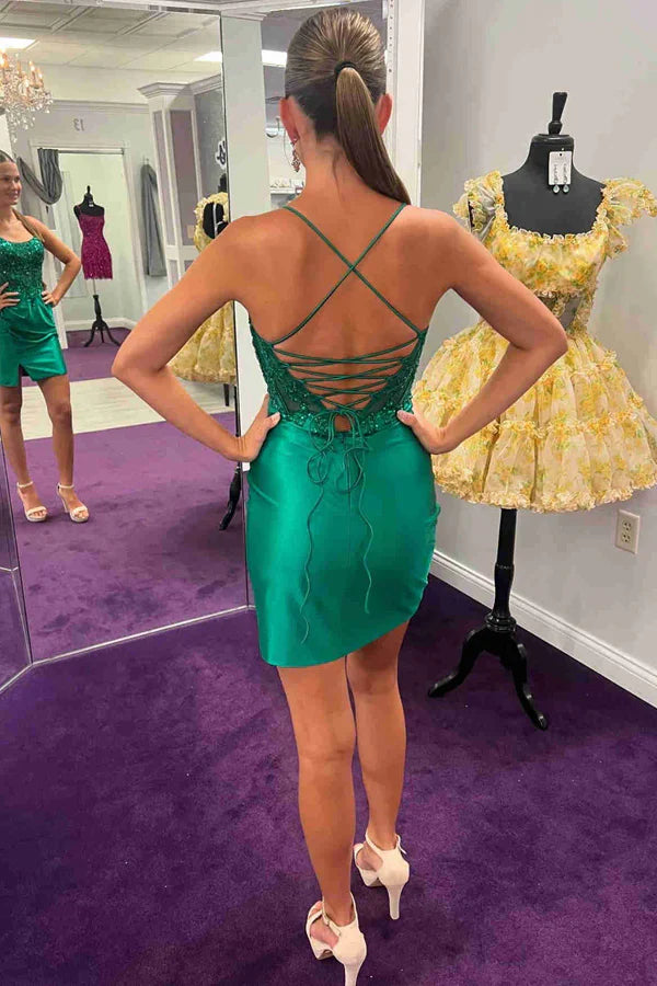 Enges Homecoming-Cocktailkleid zum Schnüren