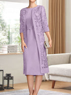Vestido de gasa para madre de la novia con escote redondo hasta la rodilla, corte tubo/columna y lentejuelas plisadas