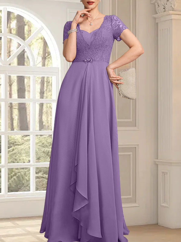 A-Linien-Kleid mit herzförmigem Herzausschnitt, bodenlang, aus Chiffon und Spitze, mit Perlenstickerei und Kaskadenrüschen – ideal für die Mutter der Braut