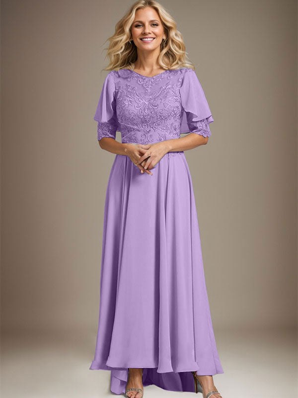 A-Linien-Kleid mit asymmetrischem Chiffon-Spitzenausschnitt und Perlenstickerei für die Mutter der Braut. 