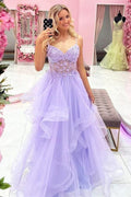 Langes Ballkleid aus Tüll in A-Linie mit V-Ausschnitt und Spitzenapplikationen, Abendkleid
