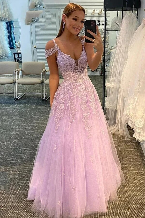 A-Linien-Abendkleid aus Tüll mit V-Ausschnitt und Spitzenapplikationen