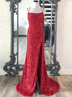 Vestido de fiesta largo de lentejuelas con tirantes finos y corte sirena