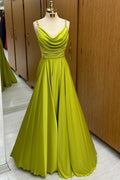 Olivgrünes langes A-Linien-Abendkleid mit Wasserfallkragen und Kettenriemen