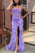 Vestido de fiesta de sirena con escote en forma de corazón, apliques 3D y flores sin tirantes y abertura