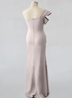 Meerjungfrauen-/Trompeten-Kleid mit One-Shoulder-Ausschnitt, ärmellos, bodenlang, für die Mutter der Braut 