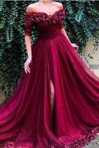 Vestidos Largos de Tul con Pompones de Borgoña con Hombros Descubiertos y Mangas Medias con Corte en A