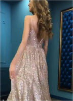 Precioso vestido de noche largo de lentejuelas con cuello en V y tirantes finos
