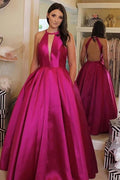Abendkleid aus Satin mit V-Ausschnitt und offenem Rücken