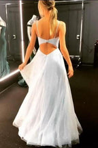 Glitzerndes A-Linien-Rückenfreies Bodenlanges Abschlussballkleid