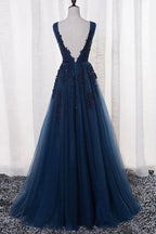 Tulle A-line V-neck Floor-length Prom/Evening Dress With Appliques