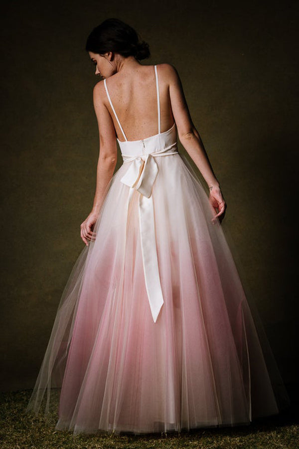 Vestidos de Noche Largos con Tirantes Delgados y Corte en A en Degradado