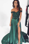 Vestidos de Noche Largos Elegantes de Satén con Abertura y Hombros Descubiertos en Línea A con Apliques
