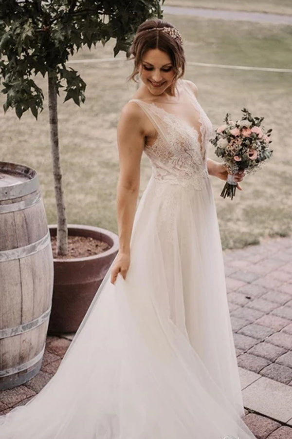Elegantes elfenbeinfarbenes, perlenbesetztes Brautkleid mit tiefem V-Ausschnitt und Illusion-A-Linien-Ausschnitt aus Spitze