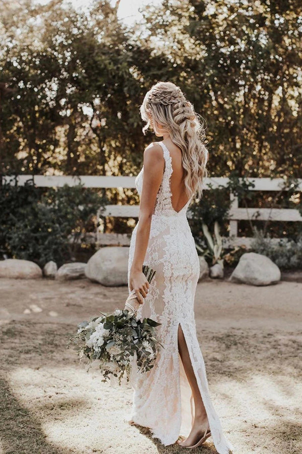 Mermaid/Trumpet Attractive Floor-length V-neck Lace Wedding Dress