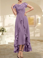 A-Linien-Kleid mit asymmetrischem Chiffon-Spitzenausschnitt, Schleife, Rüschen und Pailletten für die Mutter der Braut 