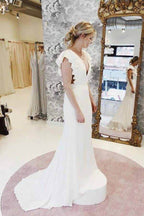 Vestidos de novia de sirena con espalda descubierta, mangas cortas, escote en V y volantes