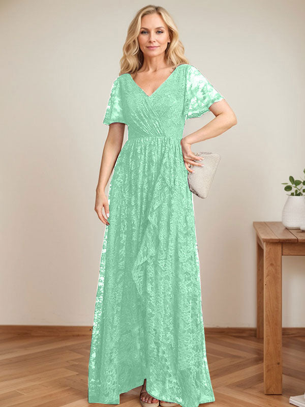 A-Linien-Kleid mit V-Ausschnitt, asymmetrischem Spitzenbesatz und Kaskadenrüschen für die Mutter der Braut 