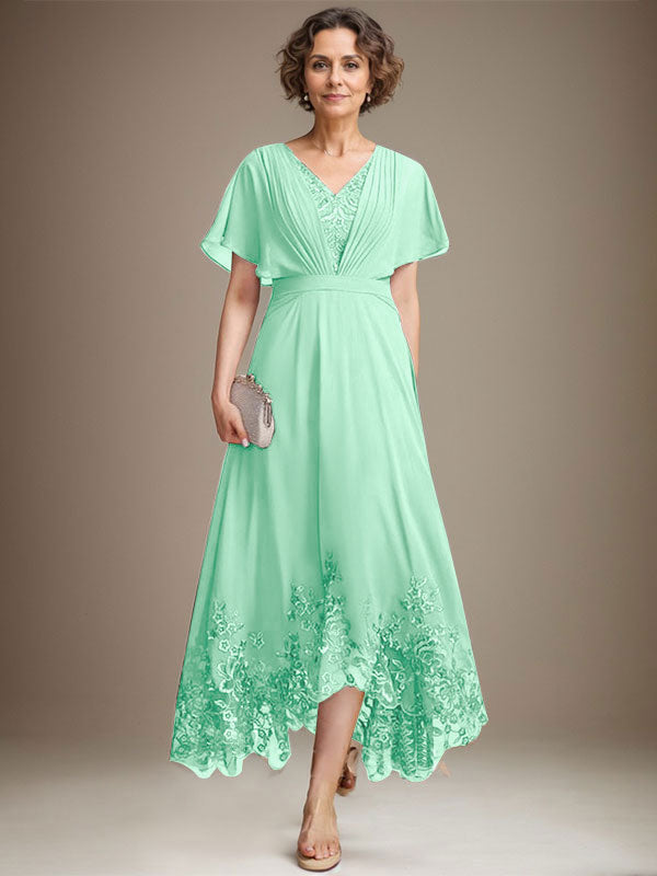 A-Linien-Kleid aus Chiffon mit asymmetrischem V-Ausschnitt und Spitze für die Mutter der Braut mit Falten
