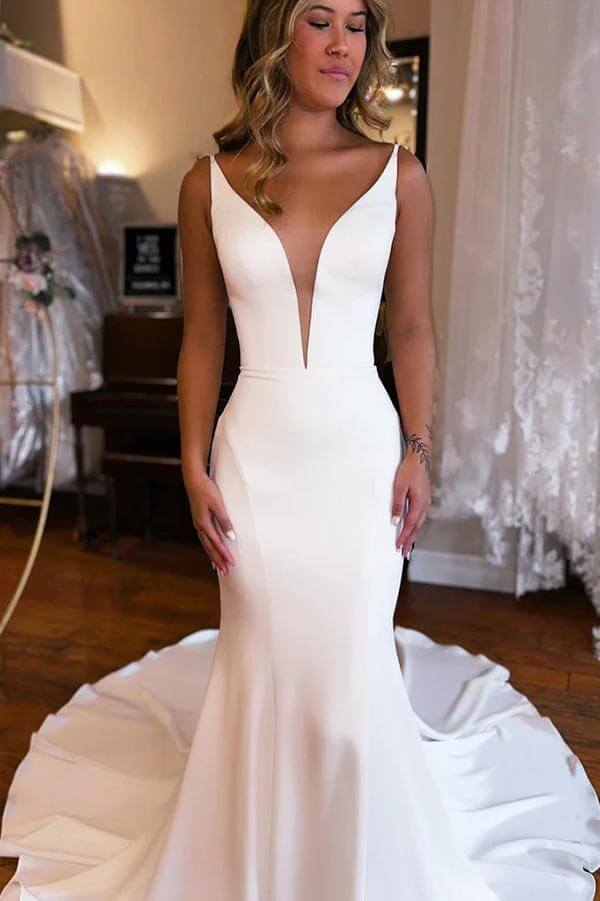 Elegante Brautkleider im Meerjungfrauenstil aus Satin mit tiefem V-Ausschnitt und Schleppe