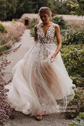 Modest Tulle A-line V-neck Beach Wedding Dresses With Lace Appliques