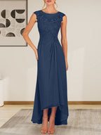 Champagnerfarbenes A-Linien-Chiffonkleid mit Rundhalsausschnitt und Spitze
