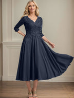 A-Linien-Kleid aus Chiffonspitze mit V-Ausschnitt, Teelänge, Perlen- und Paillettenstickerei für die Mutter der Braut 