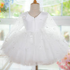 Elegantes weißes Baby-Taufkleid aus Netzstoff 