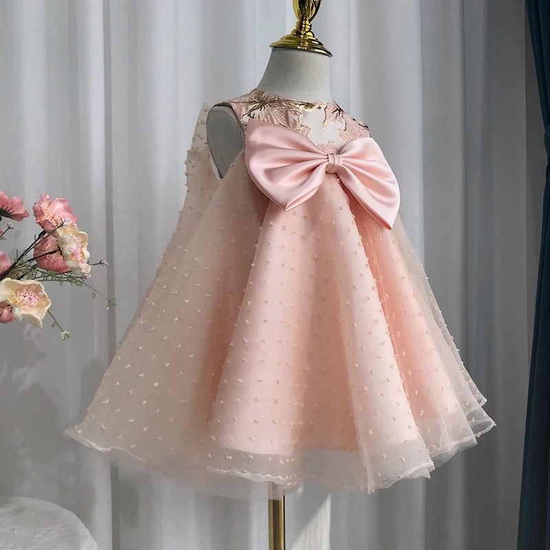 Niedliches Kleid für die Erstkommunion, Prinzessinnenkleid für Kleinkindergeburtstage 