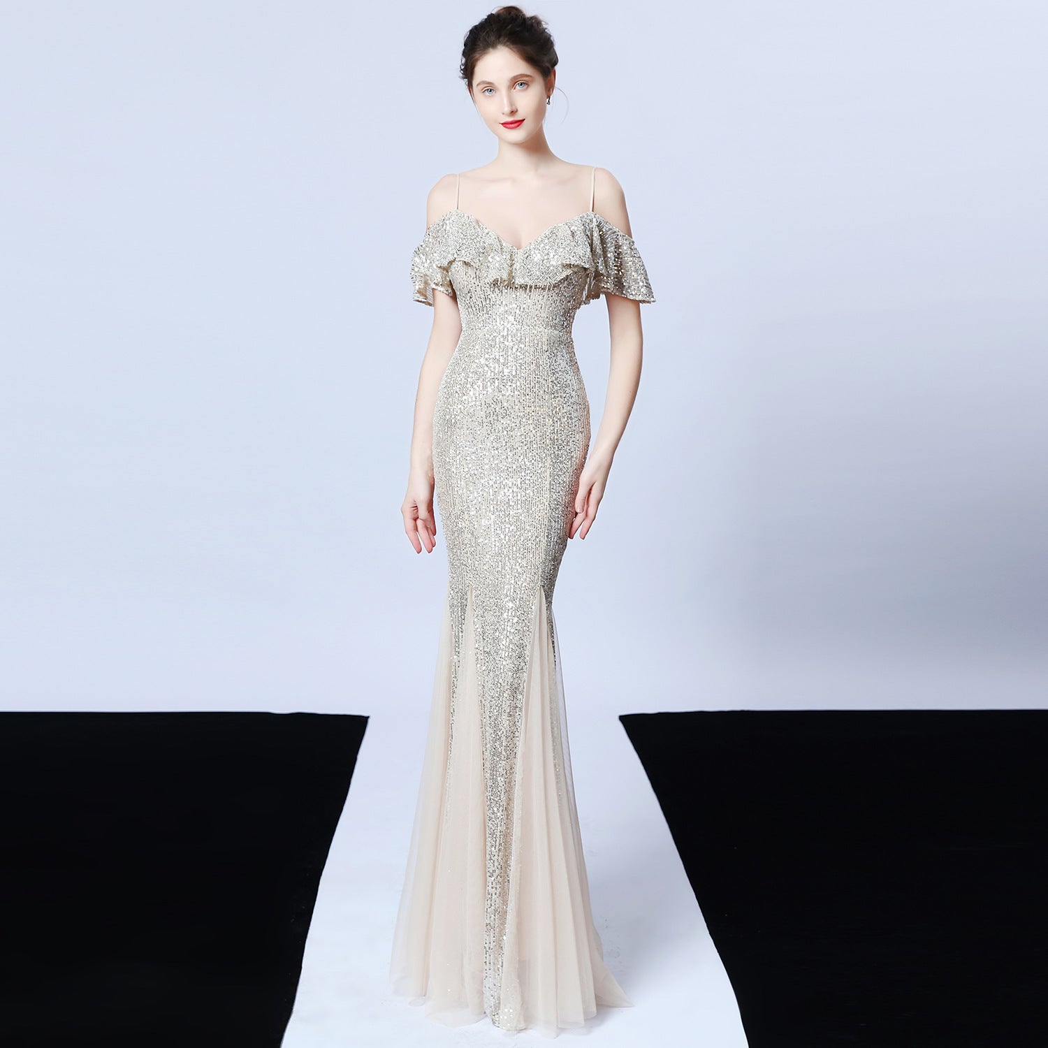 Polyester thread, fringed beads, fishtail banquet, elegant temperament, annual meeting host, car model party dress, female autumn