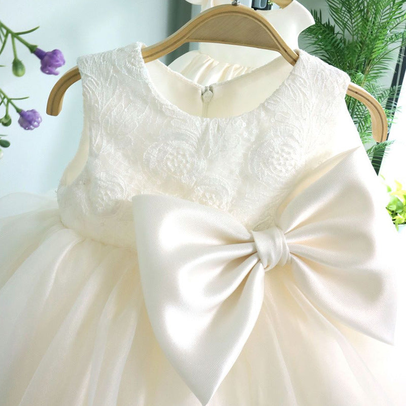 Niedliches Kleid für die Erstkommunion, Prinzessinnenkleid für Kleinkindergeburtstage 