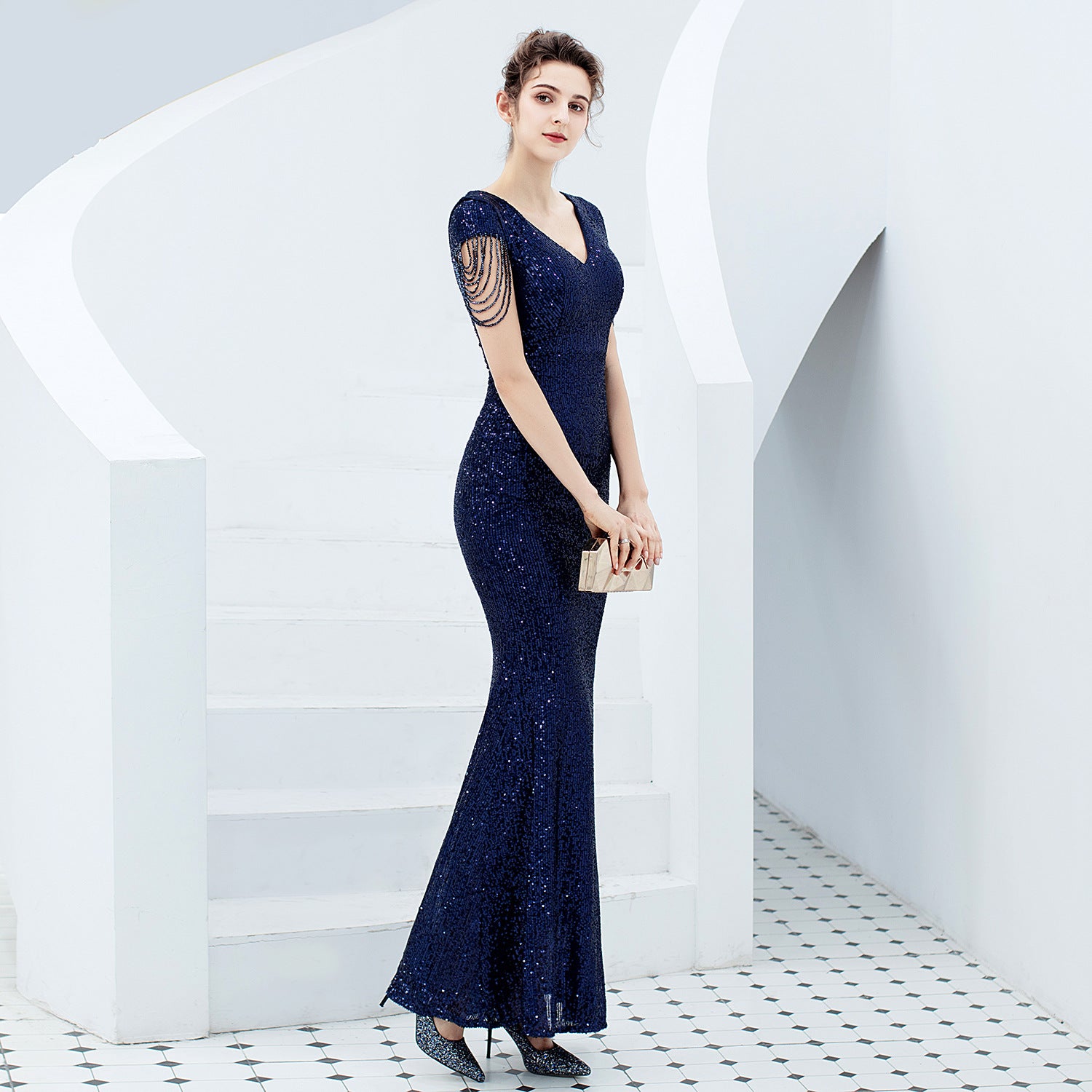Evening dress women's new banquet temperament elegant long sequined aura queen fishtail thin