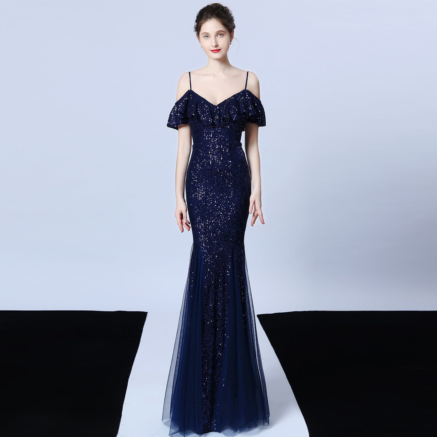 Polyester thread, fringed beads, fishtail banquet, elegant temperament, annual meeting host, car model party dress, female autumn