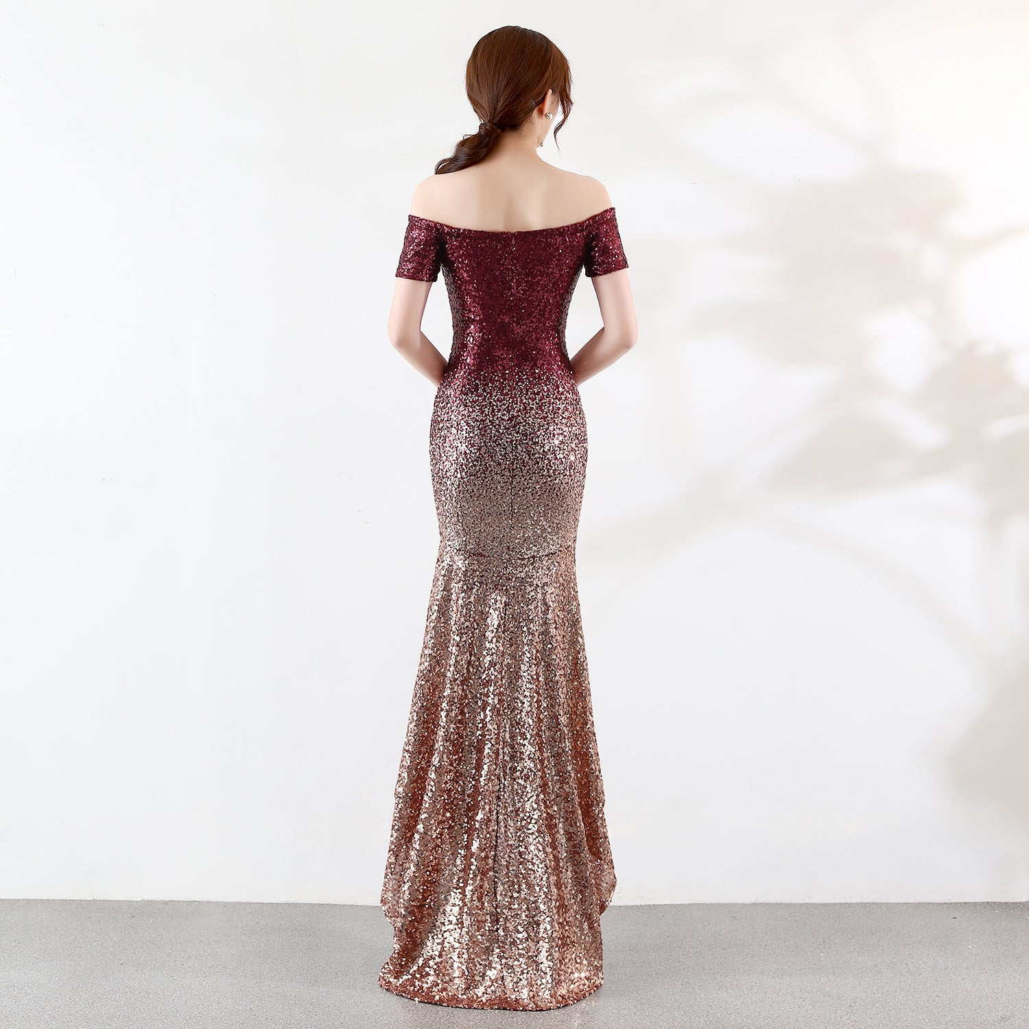 Short-sleeved one-word shoulder dress European and American perspective l gradual change bead dress wedding banquet party dress